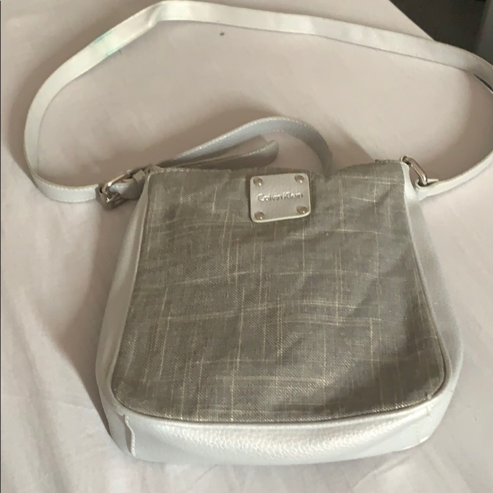 Hand bag